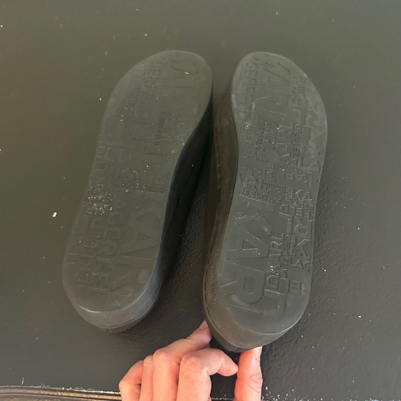 Karl Lagerfeld Paris Vienne 2 Platform Sneakers Womens Size 8.5 Black Slip On - Picture 7 of 9